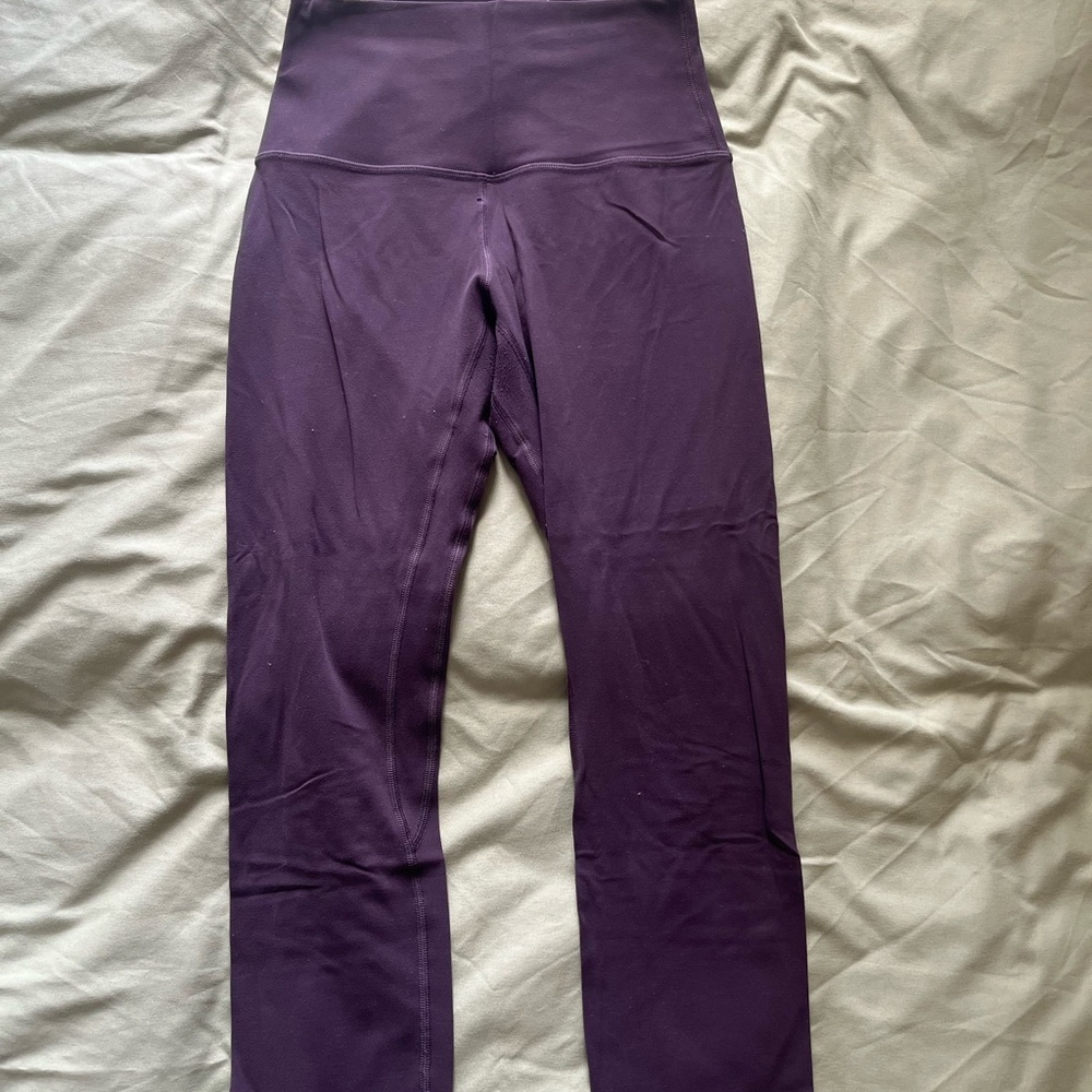 Lululemon Cropped (23”) Purple Leggings (lightly worn)